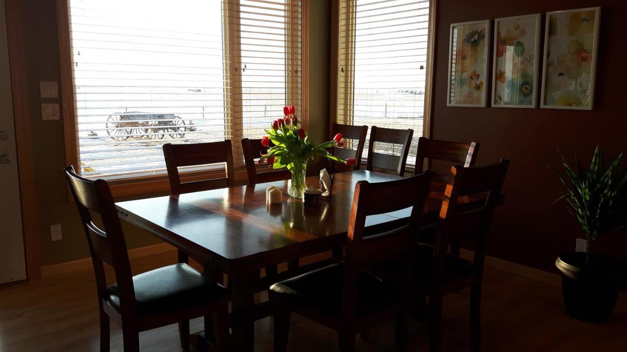 Anna'S Prairie Comfort B & B Moose Jaw Bagian luar foto