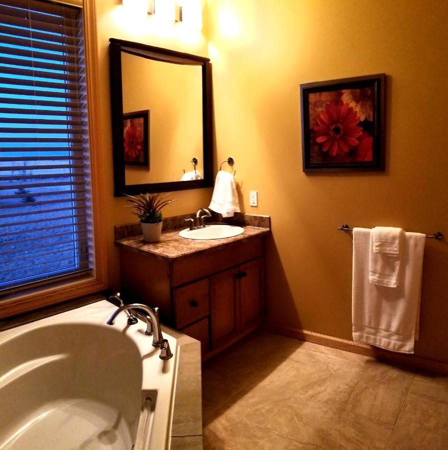Anna'S Prairie Comfort B & B Moose Jaw Bagian luar foto