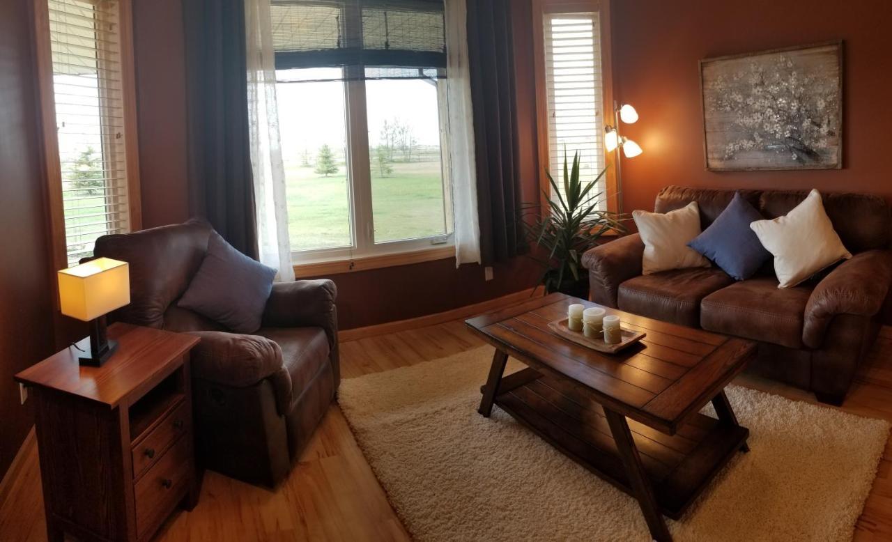 Anna'S Prairie Comfort B & B Moose Jaw Bagian luar foto